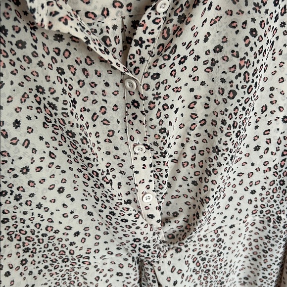 Torrid Chiffon Twist Front Tunic Shirt Tan Leopard Print Plus Size 5X - Picture 10 of 16